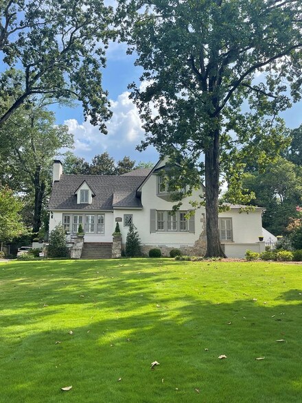 1822 Elmwood Dr, Columbus, GA 31906