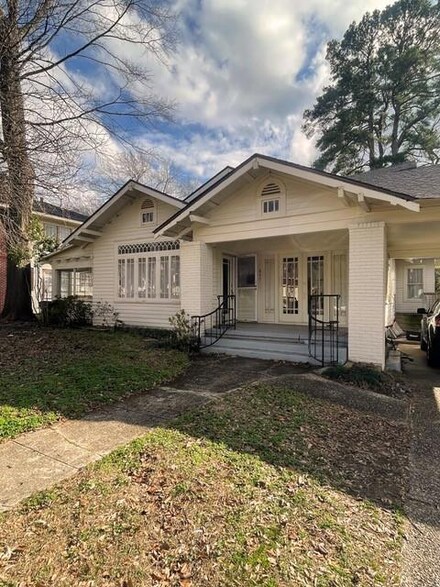 857 Gladstone Blvd, Shreveport, LA 71104