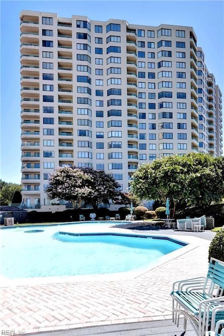 7501 River Rd Unit 4-B, Newport News, VA 23607