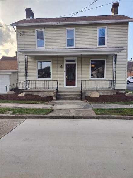 206 S 4th St, West Newton, PA 15089