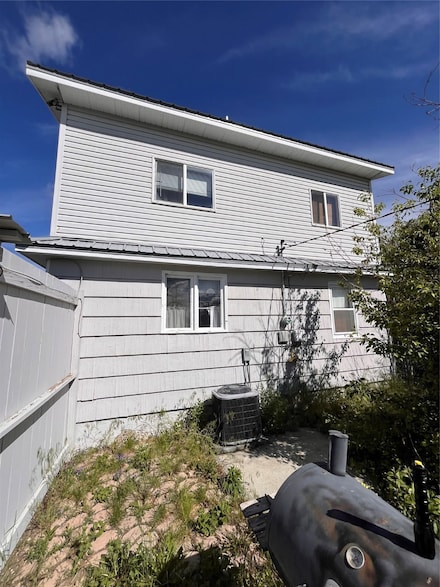145 5th Ave NW, Cut Bank, MT 59427