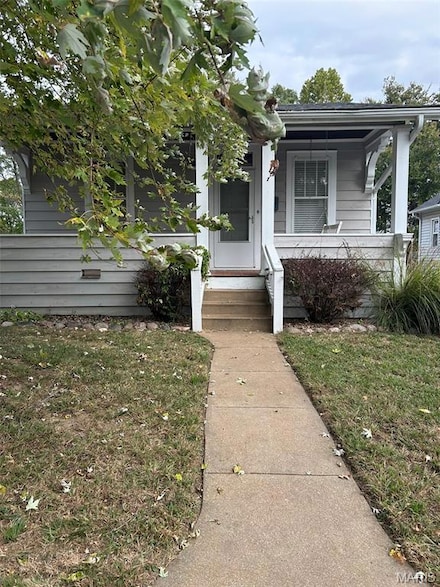 8937 Lawn Ave, Saint Louis, MO 63144