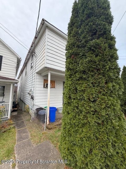 22 E Broadway St, Plymouth, PA 18651