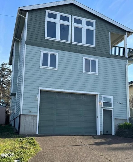 3246 NW Mast Ave, Lincoln City, OR 97367