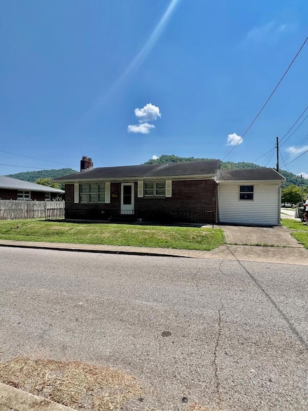 195 W Graham St, Prestonsburg, KY 41653