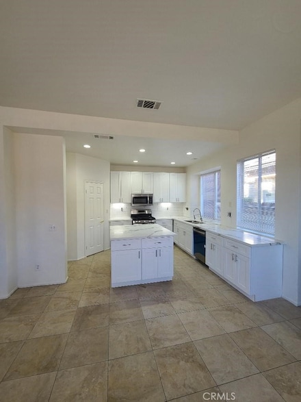 6492 Haven View Dr, Riverside, CA 92509