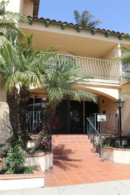 1207 Obispo Ave Unit 204, Long Beach, CA 90804