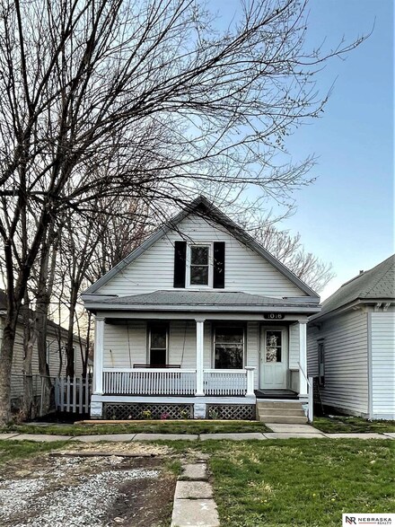 1016 Peach St, Lincoln, NE 68502