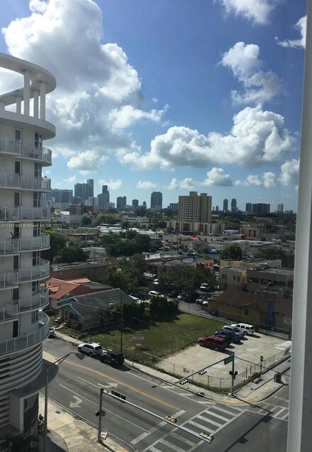 218 NW 12th Ave Unit 905, Miami, FL 33128