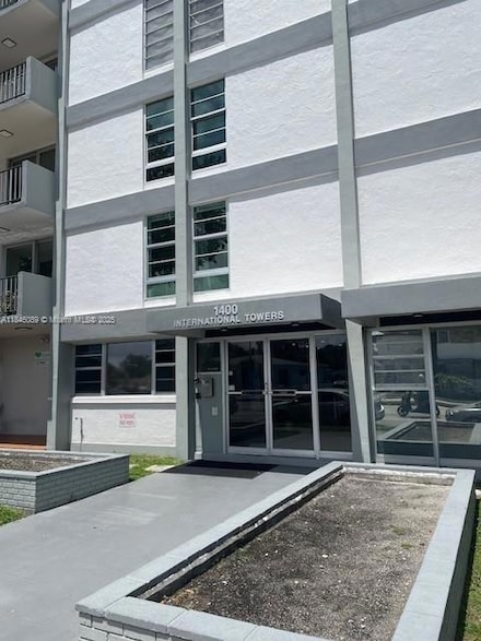 1400 SW 27th Ave Unit 203, Miami, FL 33145