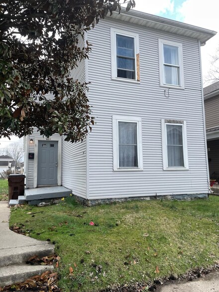 421 E Southern Ave, Springfield, OH 45505
