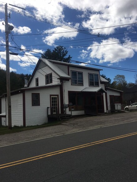 17 Lake Tarleton Rd, Warren, NH 03279