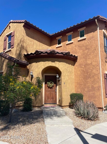 3640 E Zachary Dr, Phoenix, AZ 85050
