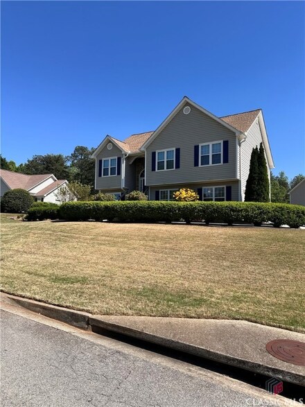 6241 Saturn Dr, Flowery Branch, GA 30542