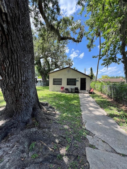 520 Wallace St, Daytona Beach, FL 32114