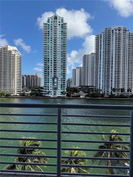 325 S Biscayne Blvd Unit 621, Miami, FL 33131