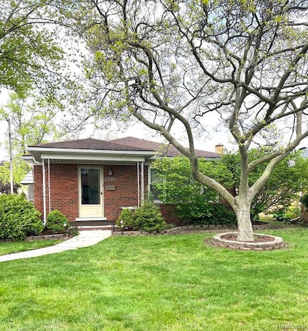 13380 Edison St, Southgate, MI 48195