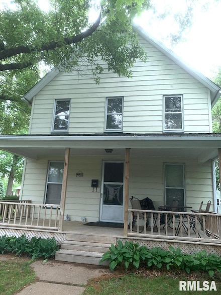 1424 29th Ave, Moline, IL 61265