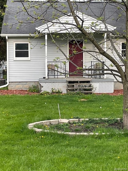 793 Rambow Dr, Monroe, MI 48161