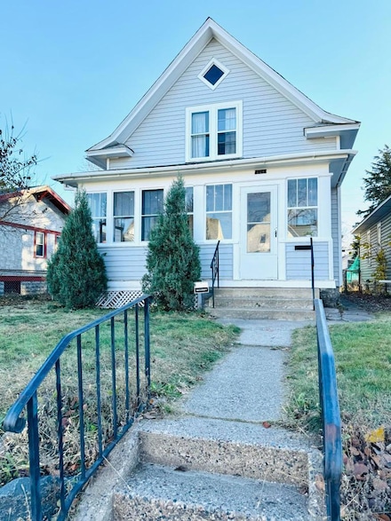 974 Fuller Ave, Saint Paul, MN 55104