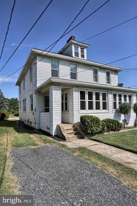 253 Clark St, Lemoyne, PA 17043
