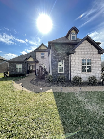 2006 Eagle View Rd, Hendersonville, TN 37075