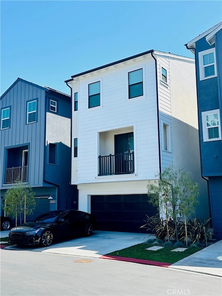 2076 Caleigh Ln, Costa Mesa, CA 92627