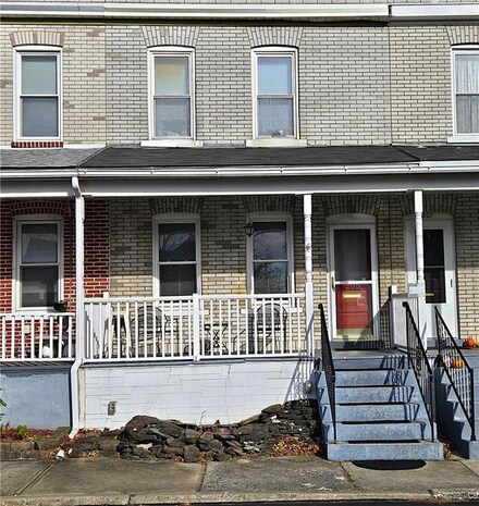 205 S 6th St, Coplay, PA 18037