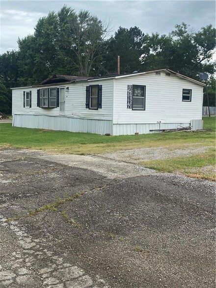 101 E Vine St, Arcadia, KS 66711