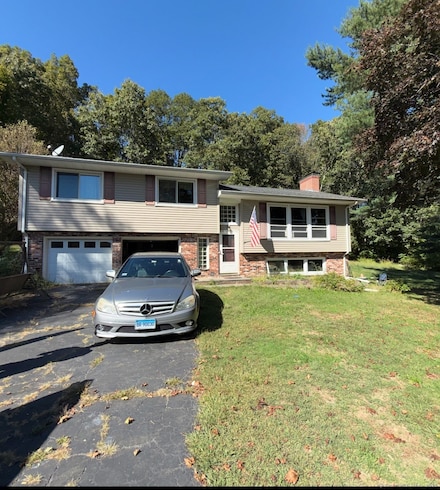 9 Deerbrook Rd, Norwich, CT 06360