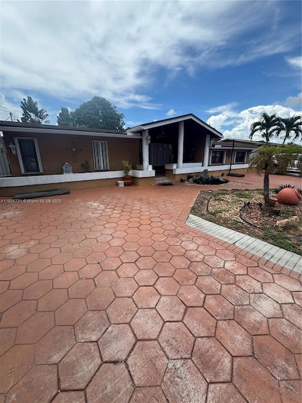 5372 W 9th Ave, Hialeah, FL 33012