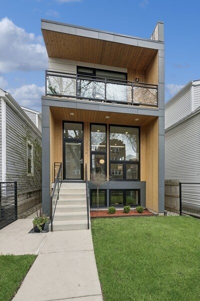 2024 N Whipple St, Chicago, IL 60647