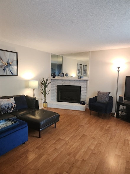 37 Mountain Gate Rd, Ashland, MA 01721