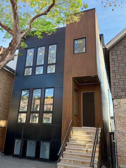 2353 W Ohio St, Chicago, IL 60612