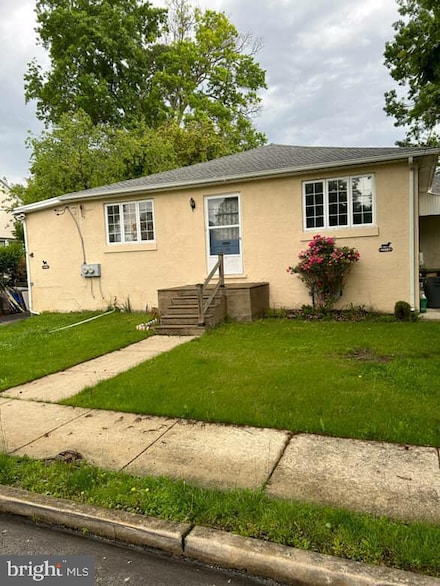 332 Fernwood Ave, Folsom, PA 19033