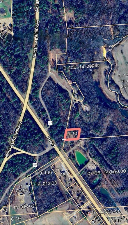 1525 Highway 8, Houston, MS 38851