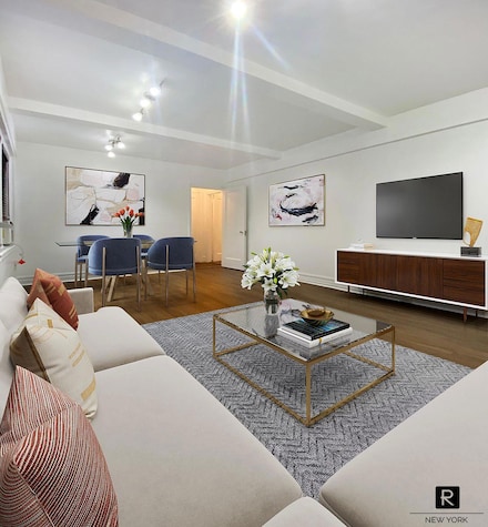 74 W 68th St Unit 3D, New York, NY 10023