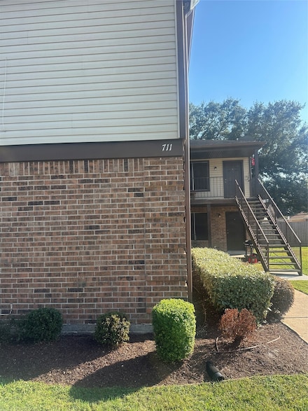 711 Skylark Rd Unit 711-D, Pasadena, TX 77502