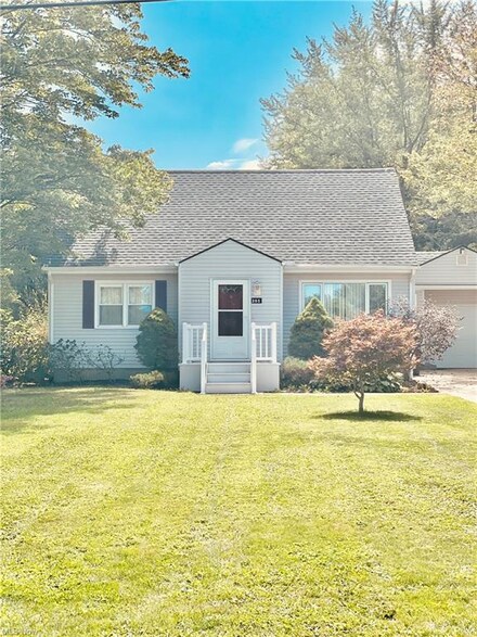 205 Eldon Dr NW, Warren, OH 44483