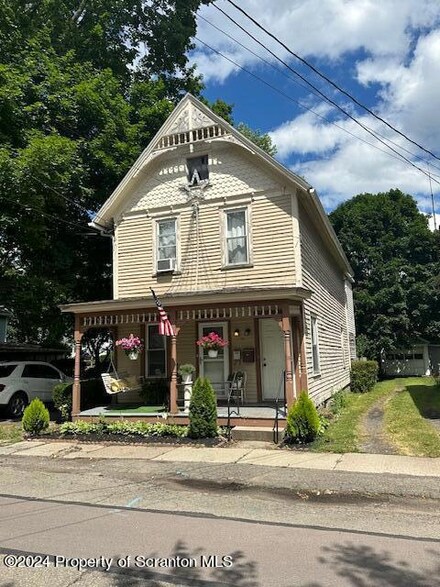 28 Pine St, Tunkhannock, PA 18657