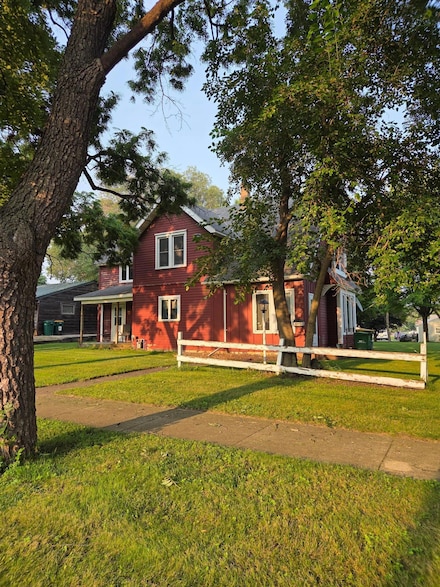 112 N Sverdrup Ave, Jackson, MN 56143