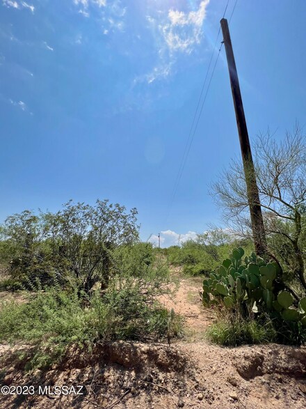 16865 W Altar Rd Unit 3, Three Points, AZ 85736