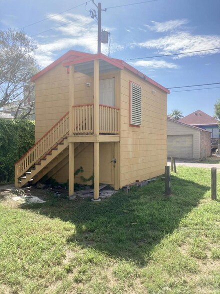 1907 1/2 Avenue O Unit C, Galveston, TX 77550