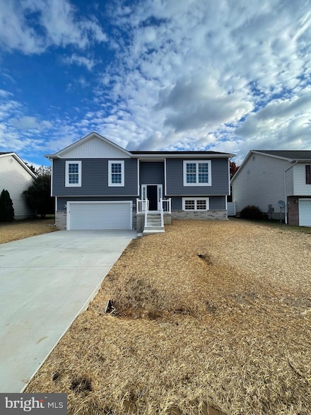 578 Ford Cir, Inwood, WV 25428