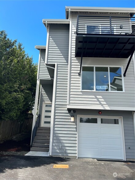 13243 Ambaum Blvd SW Unit A, Burien, WA 98146