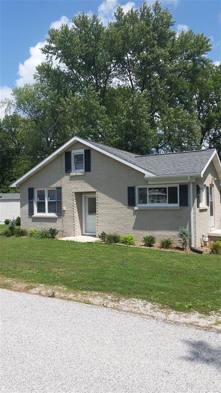 906 S Lincoln St, Fort Branch, IN 47648