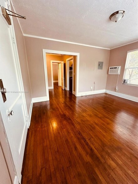 344 Mendoza Ave Unit 4, Miami, FL 33134