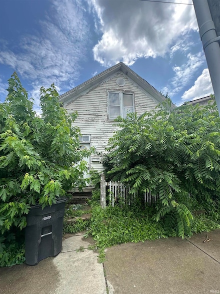 827 N 13th St, Lafayette, IN 47904