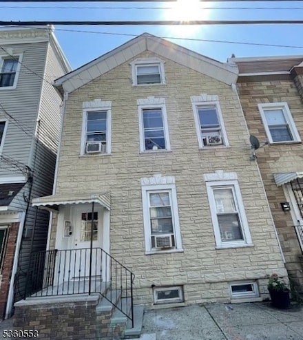 146 Adams St, Newark, NJ 07105