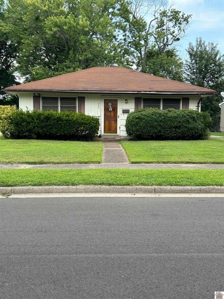 944 Lorine Ln, Paducah, KY 42001